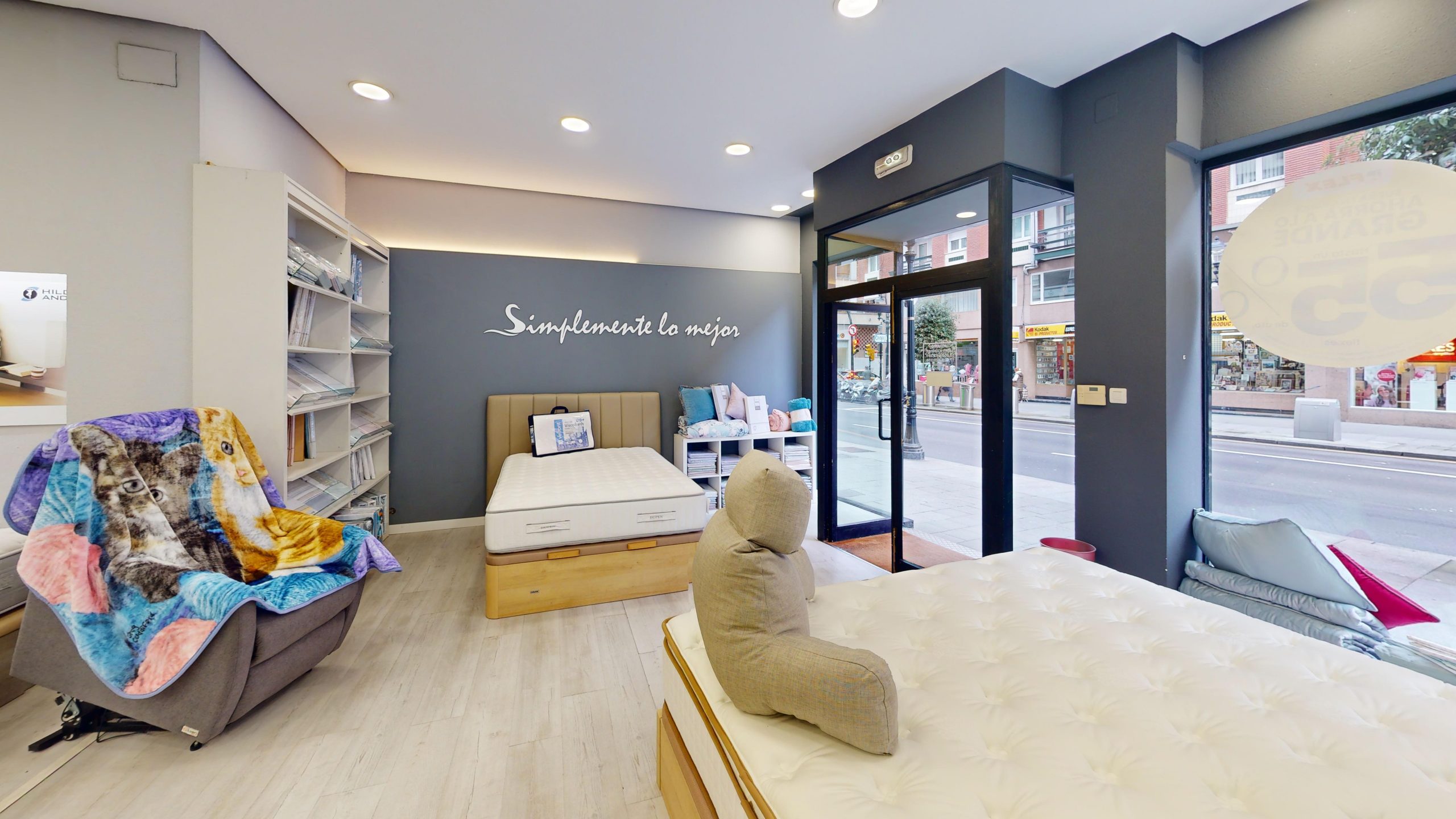 Colchoneria-Somnias-Flex-Menendez-Pelayo-5-Living-Room